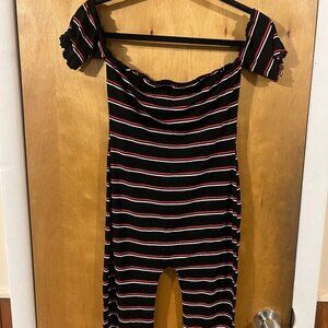 Popular 21 Women's Black Red White Striped Short Sleeve Tube Romper - Large